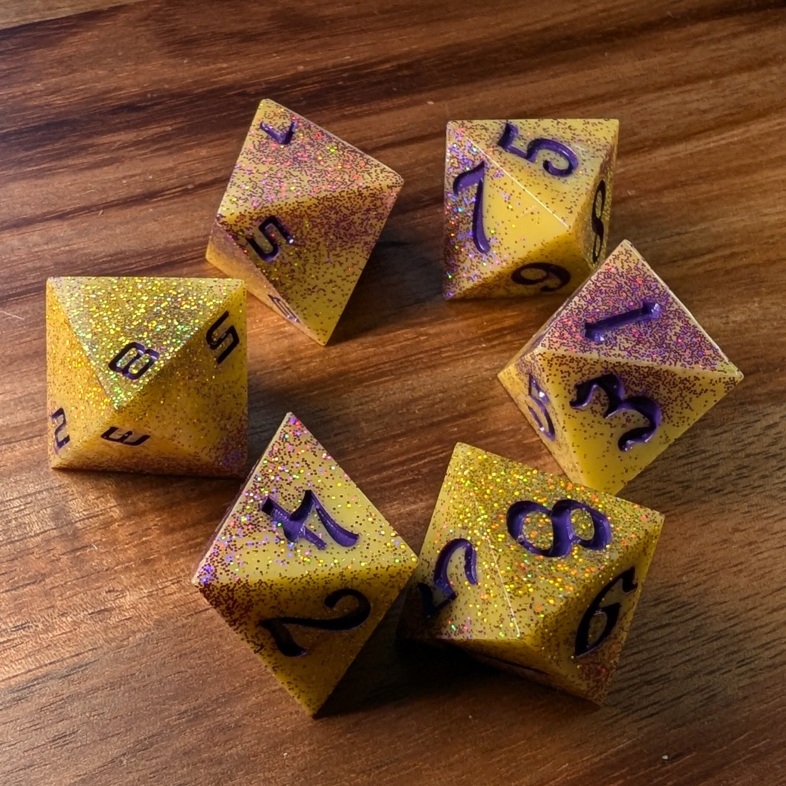 Holographic Vibes D8 Dice (Set of 6) - Image 3
